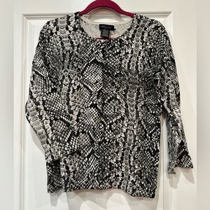 Cable and Gauge black/gray/white print Cardigan. Size Missy L.